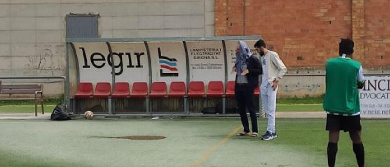 Suspenen un partit de 2a catalana a ComaCros per l'aparició d'abelles al camp
