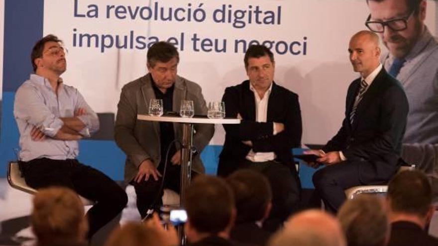 D&#039;esquerra a dreta, Jordi, Joan i Josep Roca i el director de zona de BBVA a Girona, Quim Soler.