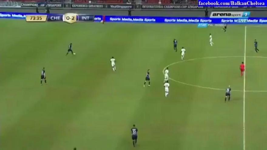 Kondogbia se marca un gol en propia puerta ¡desde el centro del campo!