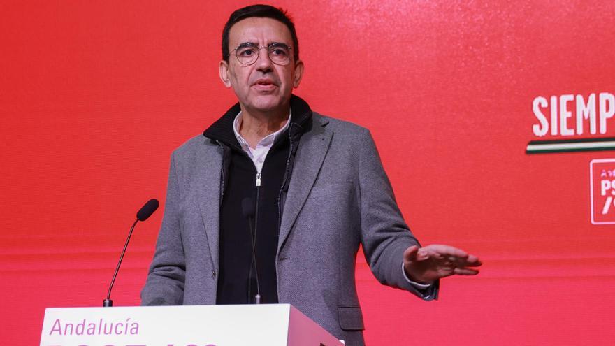 Las encuestas echan leña a las críticas internas en el PSOE andaluz