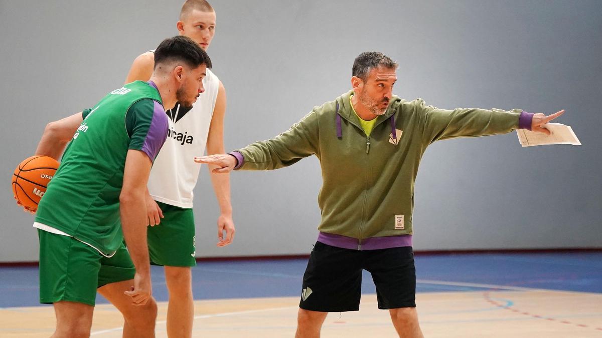 El Unicaja visita al Casademont Zaragoza, exequipo de Jonthan Barreiro..