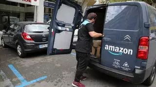 Amazon vigila a sus repartidores con unas cámaras inteligentes que les castigan injustamente