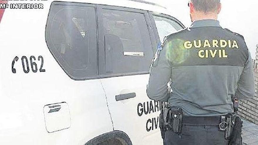 Atan al dueño de un restaurante en Borriol y huyen con dinero robado