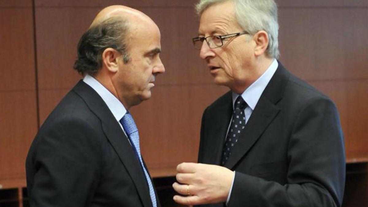 guindos-conversa-con-juncker