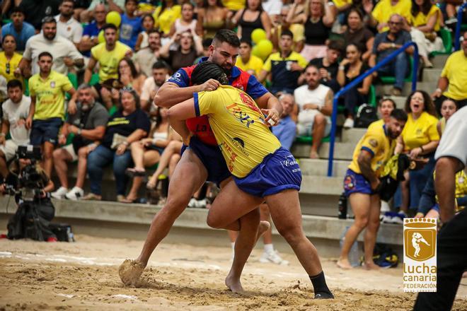El Chimbesque, mejor equipo de Canarias de lucha canaria