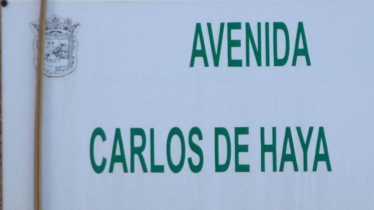 Rótulo de la avenida Carlos Haya. | L.O.