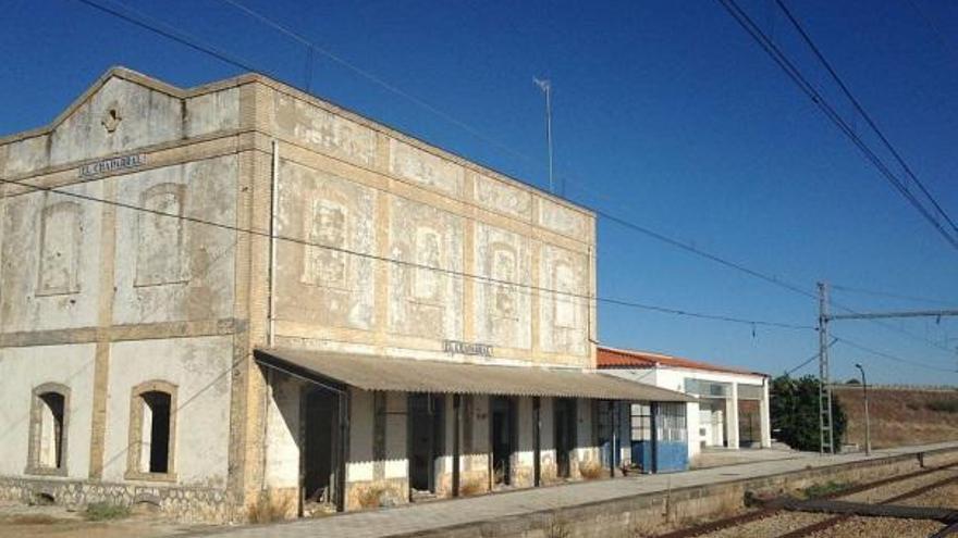 La antigua estación ferroviaria de El Chaparral será demolida