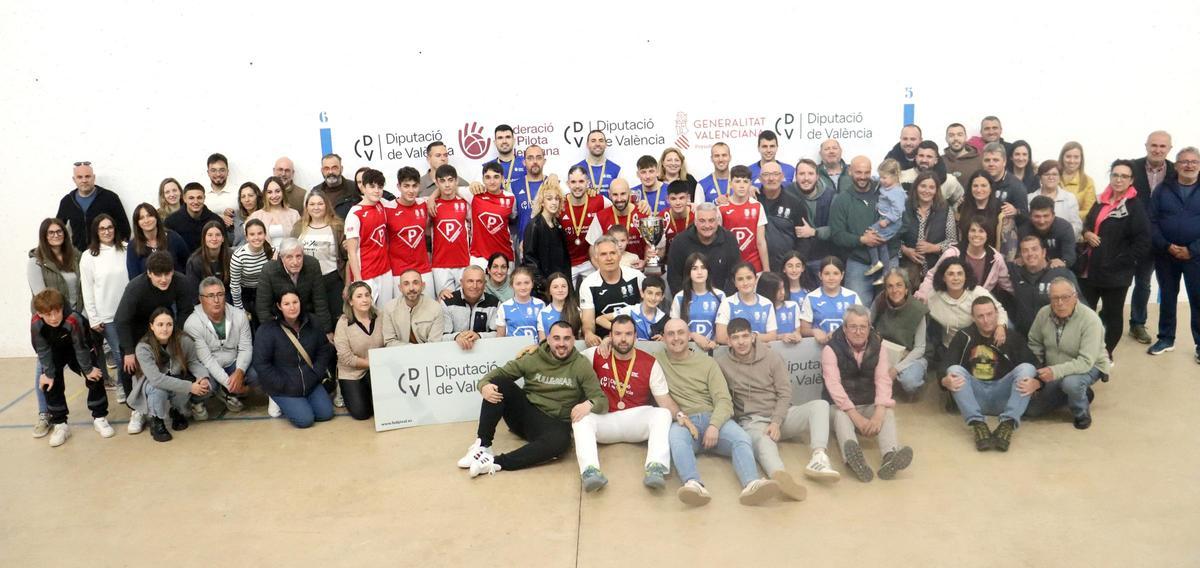 El CPV La Baronia va monopolitzar la final de la lliga d'escala i corda.
