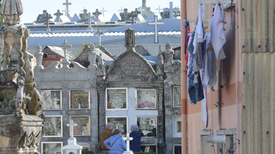 Día de Todos los Santos en O Morrazo. El cementerio de Cangas