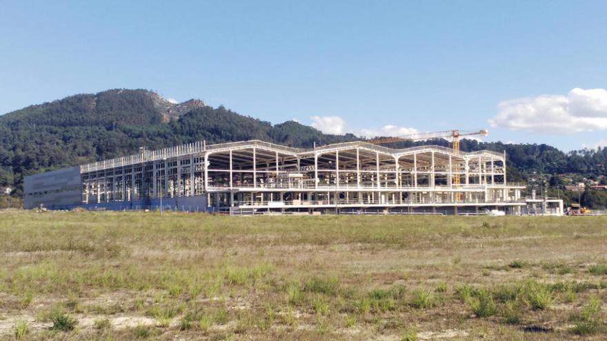 Obras de construcción de la planta de Delta Vigo. // J. C.