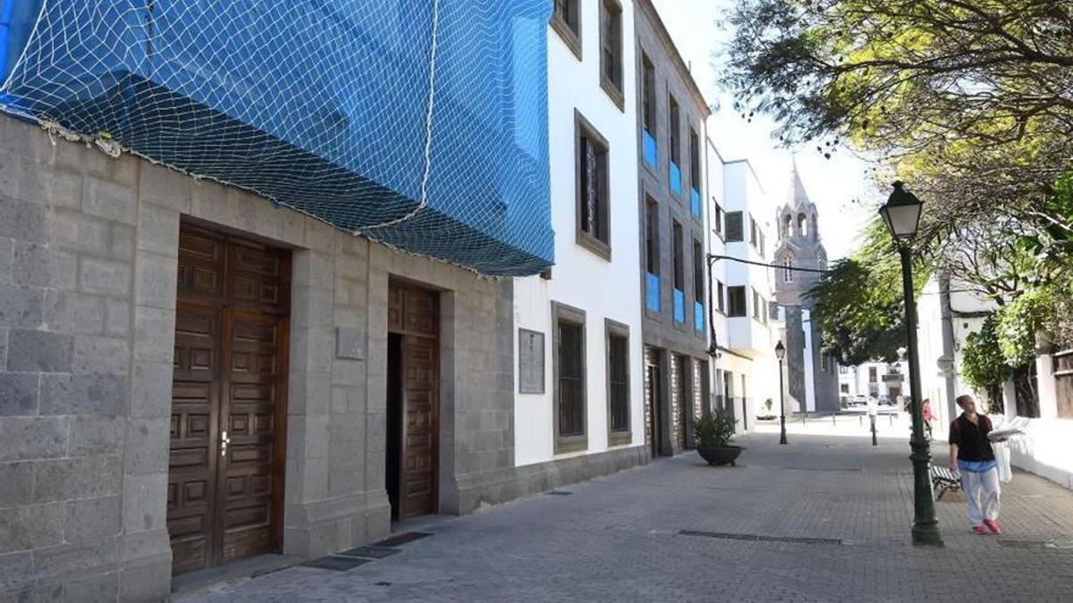 Fachada del antiguo centro de acogida de Santa Rosalía, en San Juan.