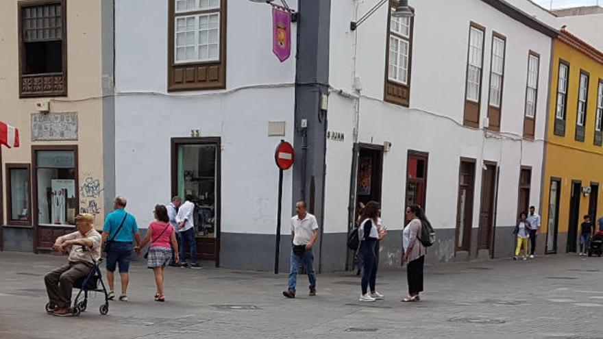 El punto preferido de los captadores de ONG, en la Catedral.