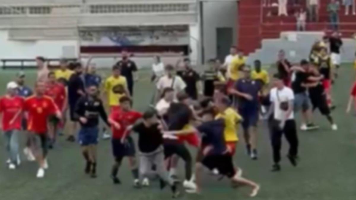 Pelea multitudinaria en partido juvenil en Canarias