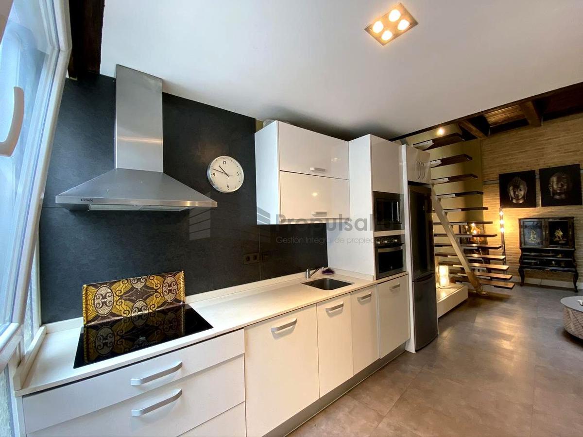 Cocina del ático a la venta en Zaragoza