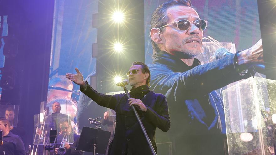 Marc Anthony calienta el verano en Oviedo: así fue su esperada actuación en el Carlos Tartiere