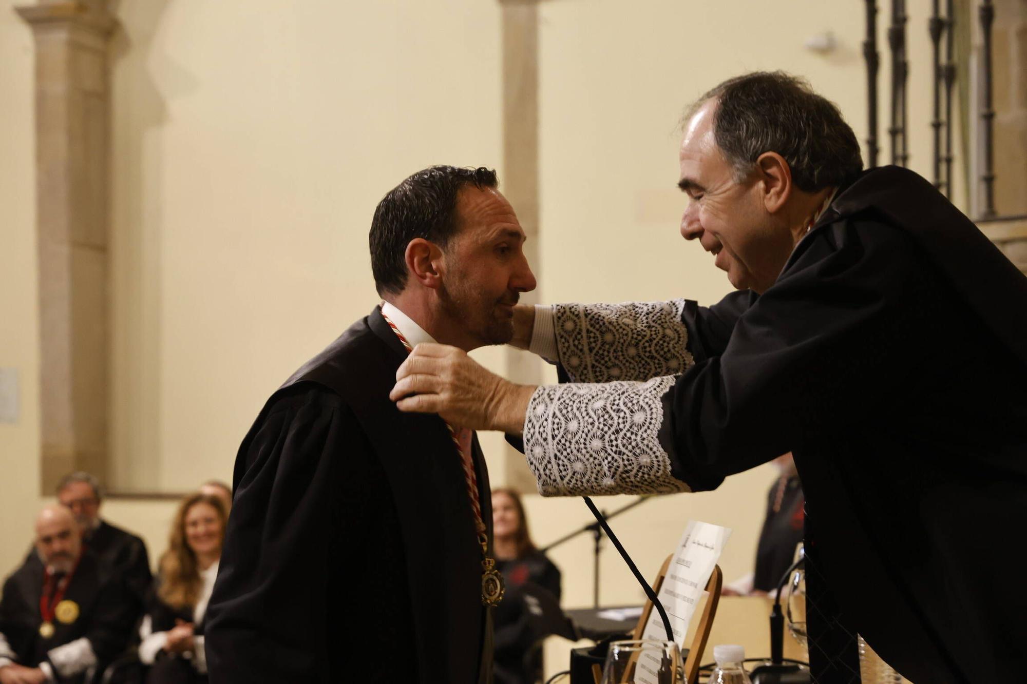 La toma de posesión de Benigno Villarejo como decano del Colegio de la Abogacía de Gijón, en imágenes