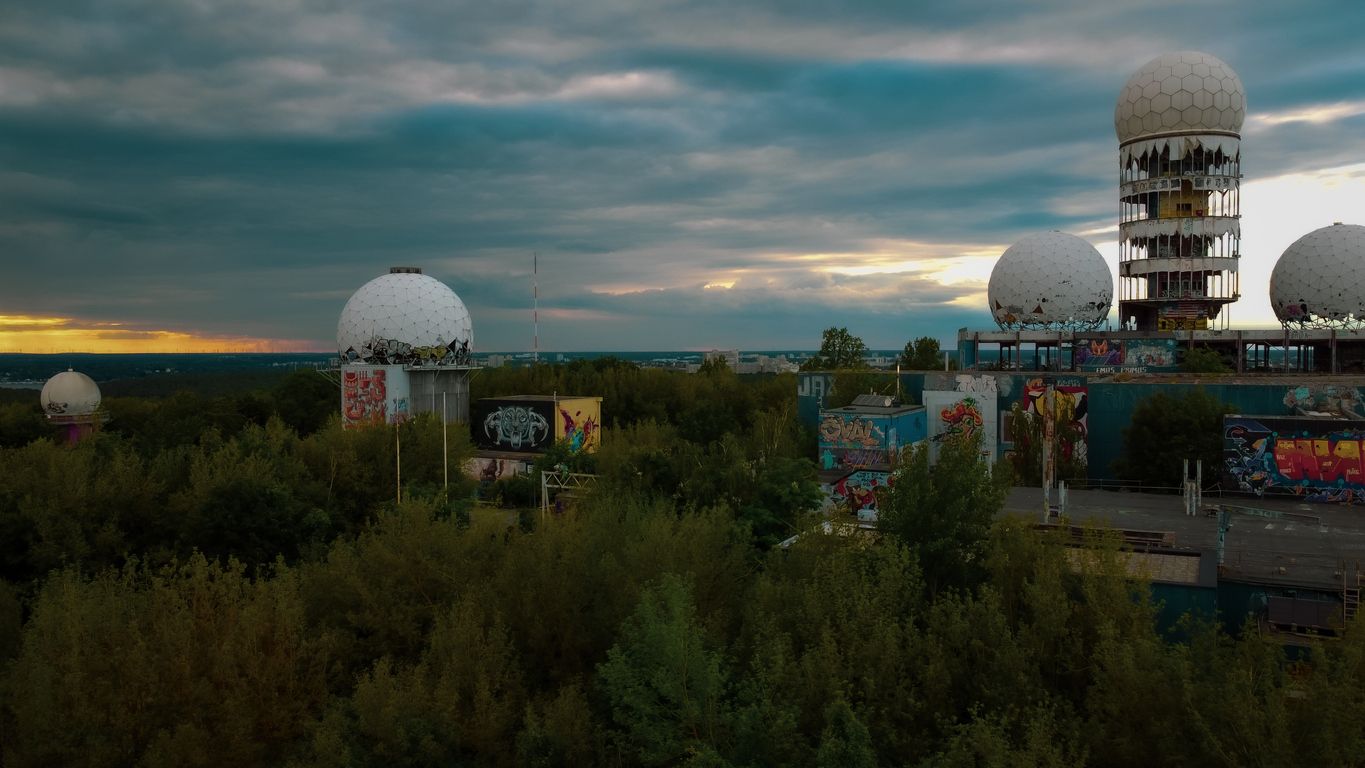 En Teufelsberg se encuentra una de las estaciones de escucha más grandes del mundo.
