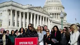 Dónde se pueden consultar los archivos de Epstein: 3 millones de páginas con mensajes, 'e-mails', fotografías y vídeos