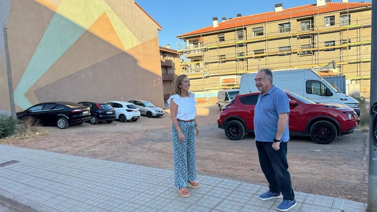 La parcela deberá destinarse a la construcción de viviendas, en un plazo máximo de edificación de 24 meses.