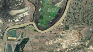 Vista de satélite de la zona en la que se proyecta una macrourbanización en Trebujena (Cádiz) frente al Parque Nacional de Doñana.