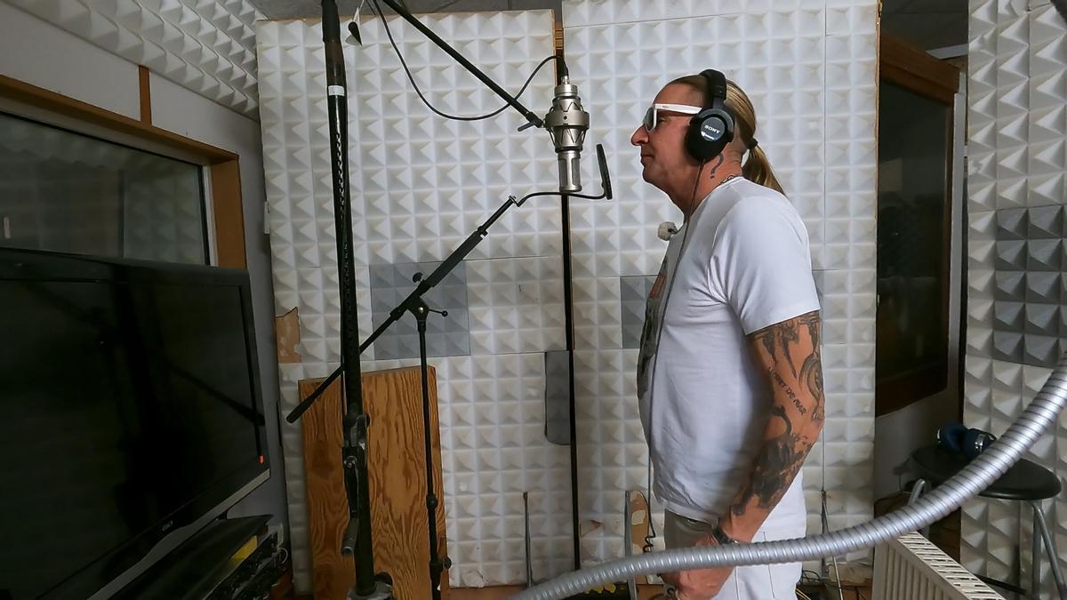 Don Francis im Tonstudio.