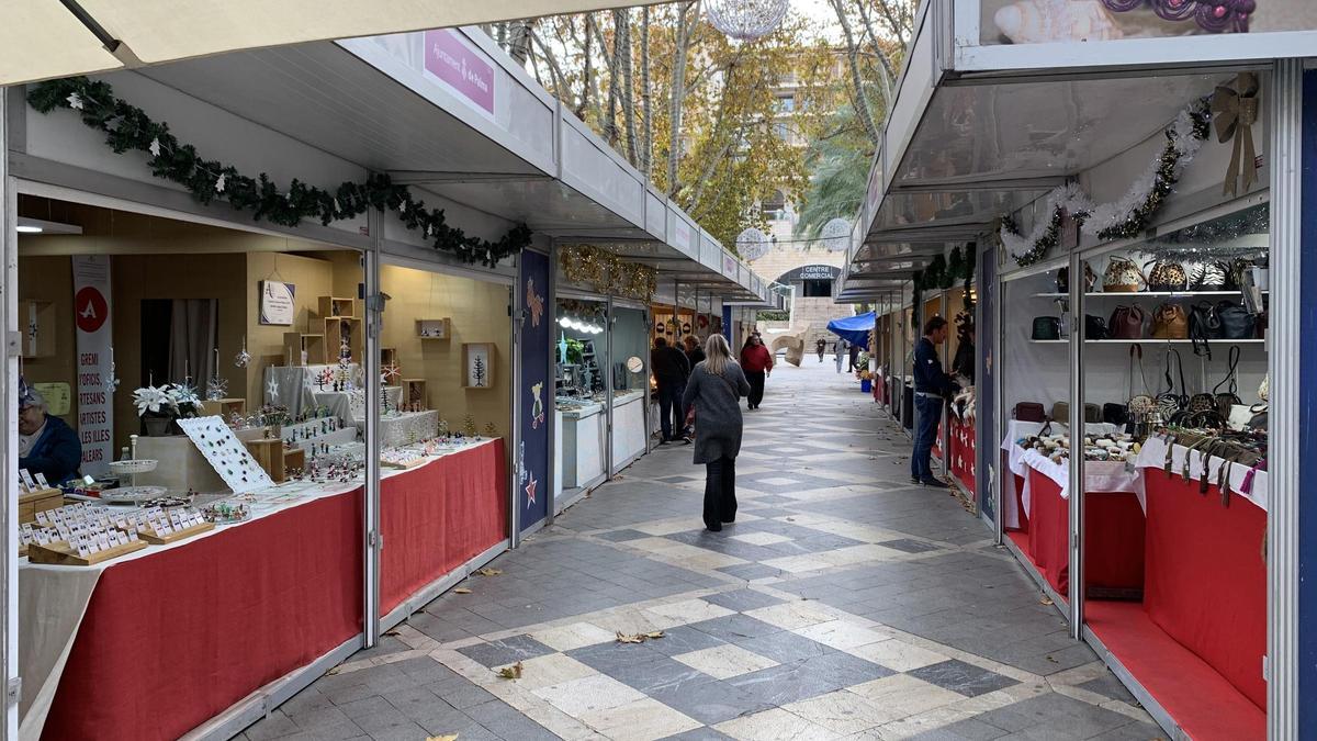 MERCADO NAVIDEÑO EN PALMA | Debate sobre el nuevo mercado de Navidad en Palma: el proyecto de dos austríacos divide opiniones MERCADO NAVIDEÑO EN PALMA | Debate sobre el nuevo mercado de Navidad en Palma: el proyecto de dos austríacos divide opiniones