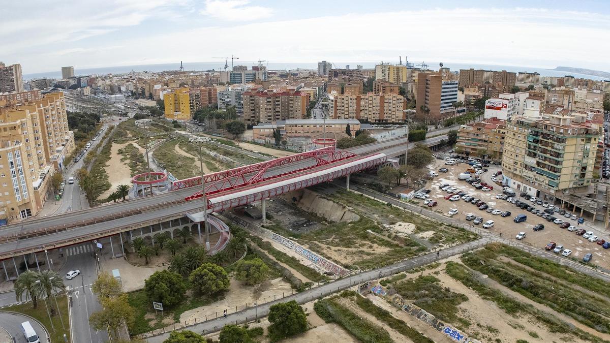 Así es el Puente Rojo de Alicante en "La calle es nuestra"