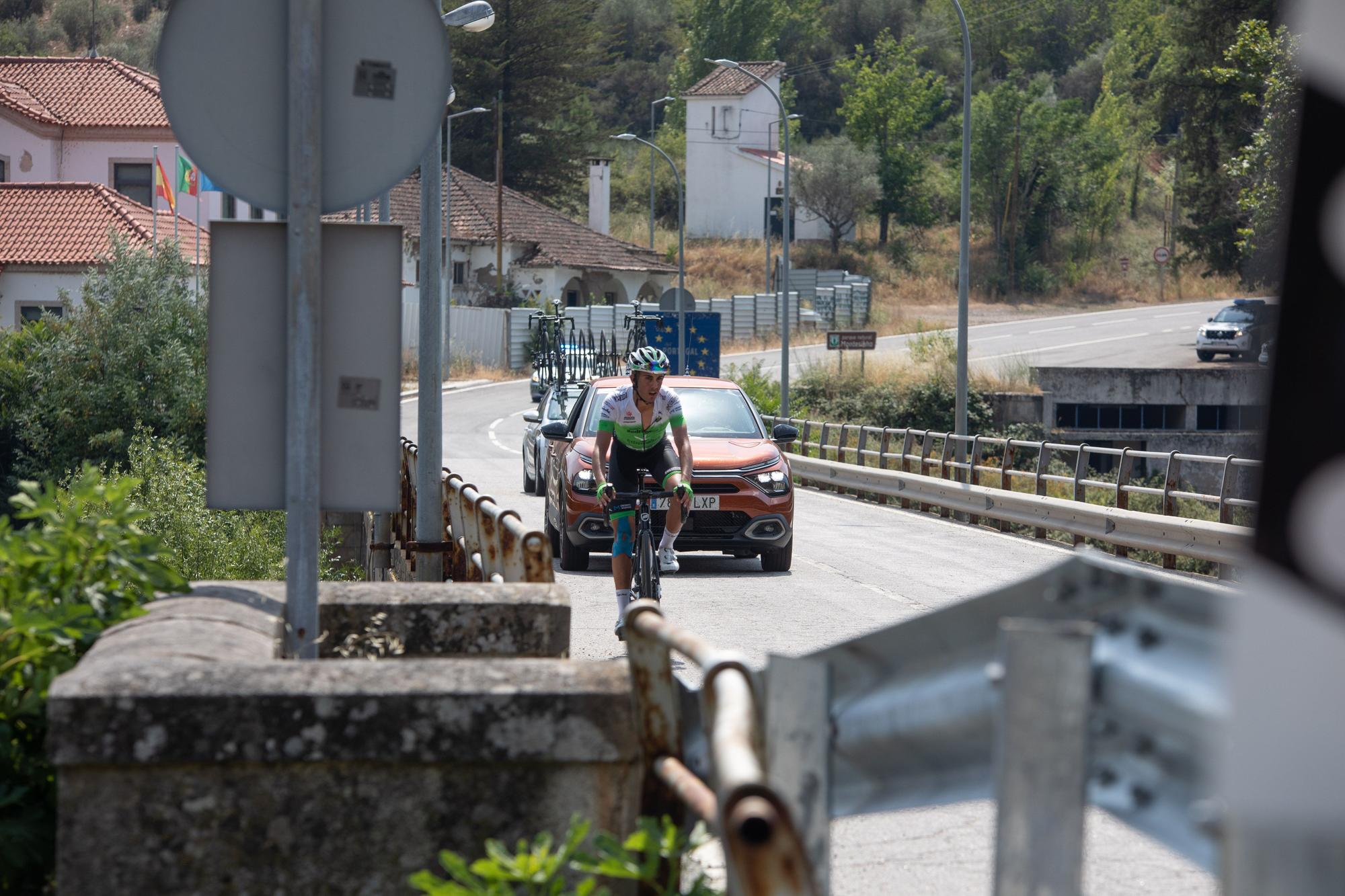 GALERÍA | Vuelta Ciclista a Zamora: Javi Serrano, aún más líder