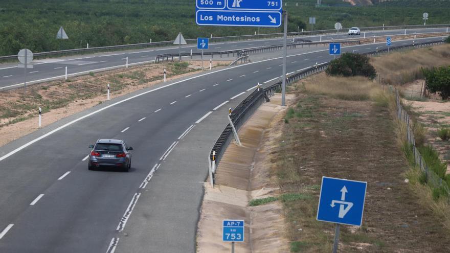 Tramo de peaje de la autopista Alicante-Cartagena en las proximidades de Los Montesinos.