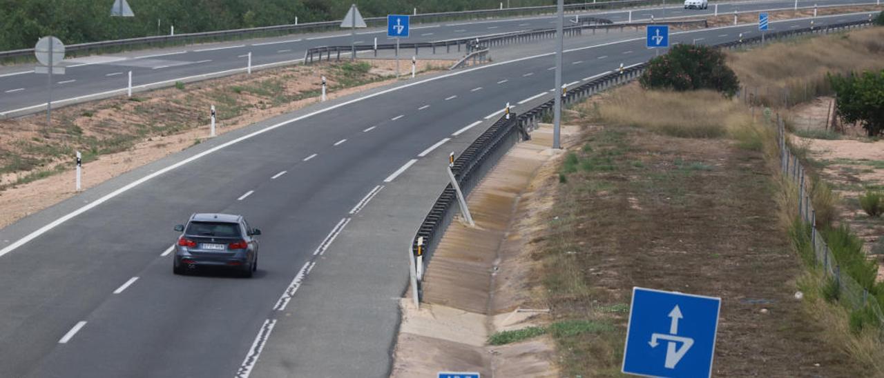 Tramo de peaje de la autopista Alicante-Cartagena en las proximidades de Los Montesinos.