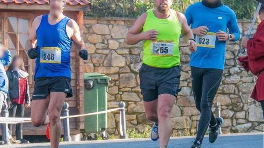 Enrique Abuín Gey, "El Chicle", en una carrera popular. // FdV
