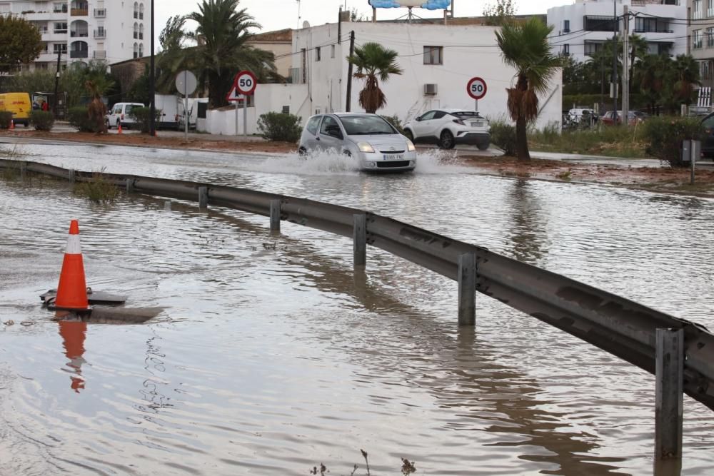 Cerca de la rotonda de Pachá.