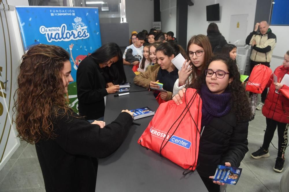 Cerca de medio centenar de alumnos fueron invitados a disfrutar de la experiencia blanquiazul y a conocer las entrañas del deportivismo.