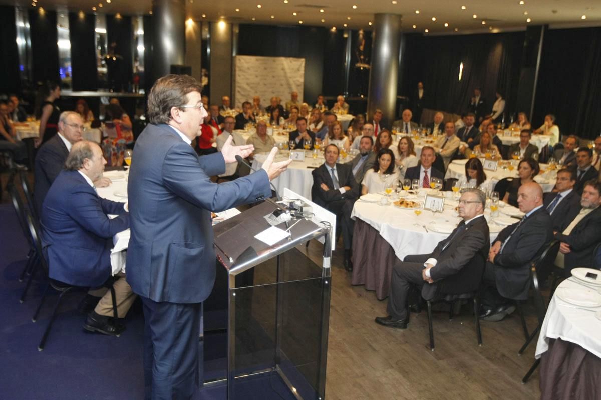 Fotogalería / Fernández Vara, en 'Los Desayunos de CÓRDOBA'