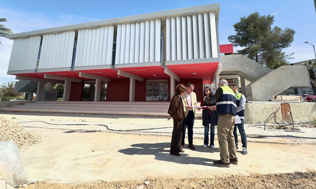 Visita a las obras, en su fase final