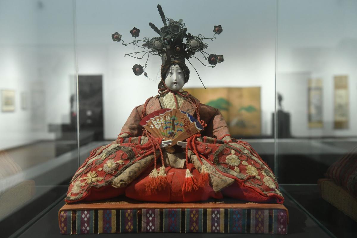Arte y Guerra Gueishas y samurais exposicion Fundación Luis Seoane