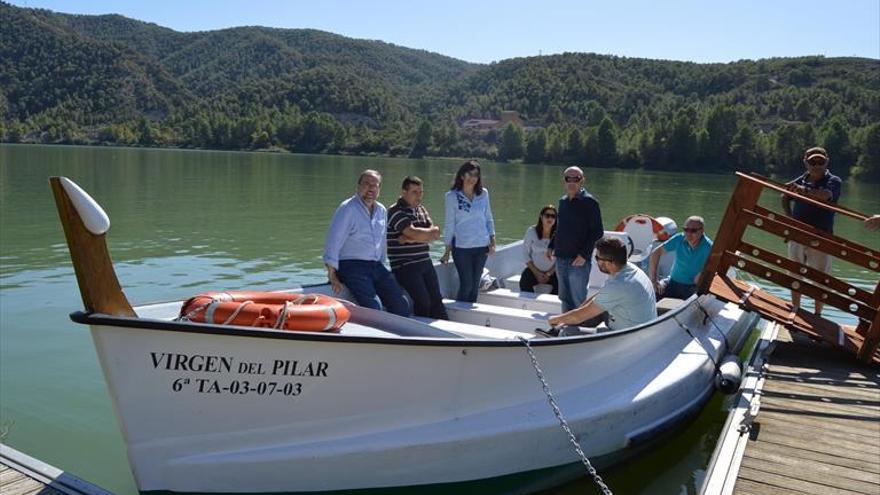 El consistorio compra dos barcas para fomentar los paseos fluviales