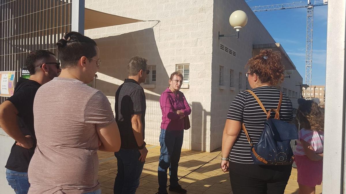 María Marín visitó ayer el Colegio Rey Juan Carlos I de La Unión.