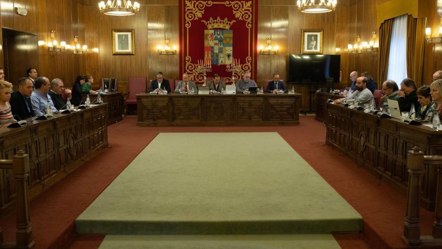 Imagen del Pleno celebrado este viernes en la Diputación. |