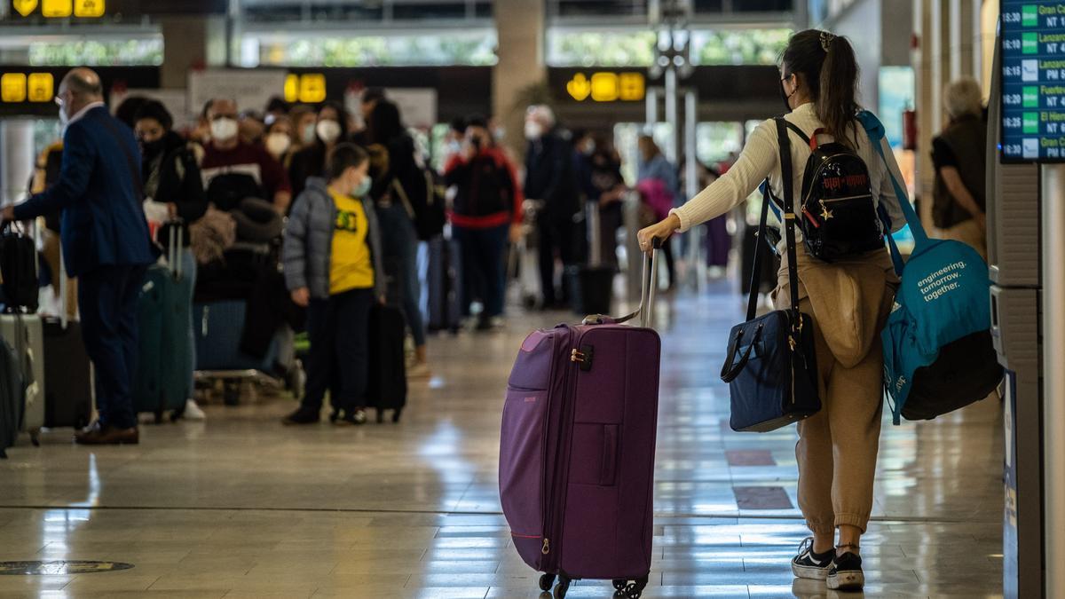 Pasajeros en el aeropuerto de Tenerife Norte.