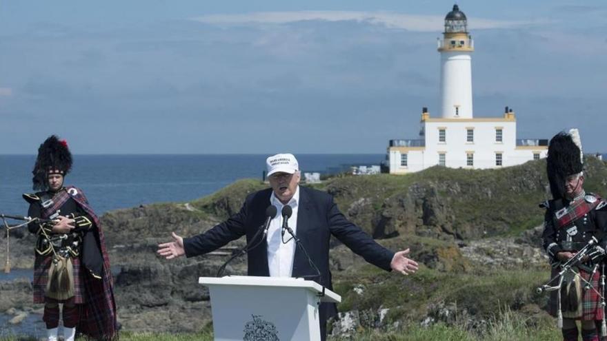 Trump: &quot;Es glorioso que los británicos recuperen el control de su país&quot;