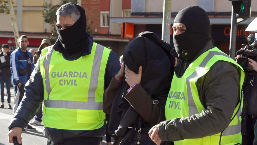 Dos detinguts a Cornellà acusats d&#039;estar vinculats a Estat Islàmic