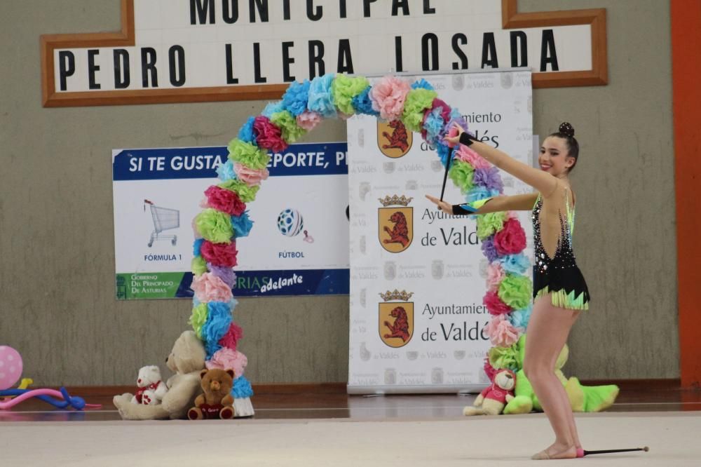 Las futuras "reinas" de la gimnasia asturiana