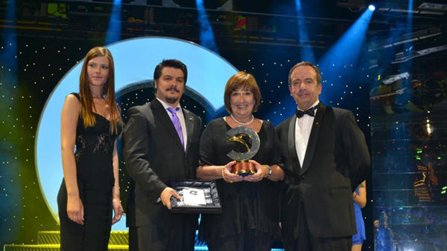 Logitravel.com recibe el premio a la mejor agencia online de 2011 de la mano de Costa Cruceros