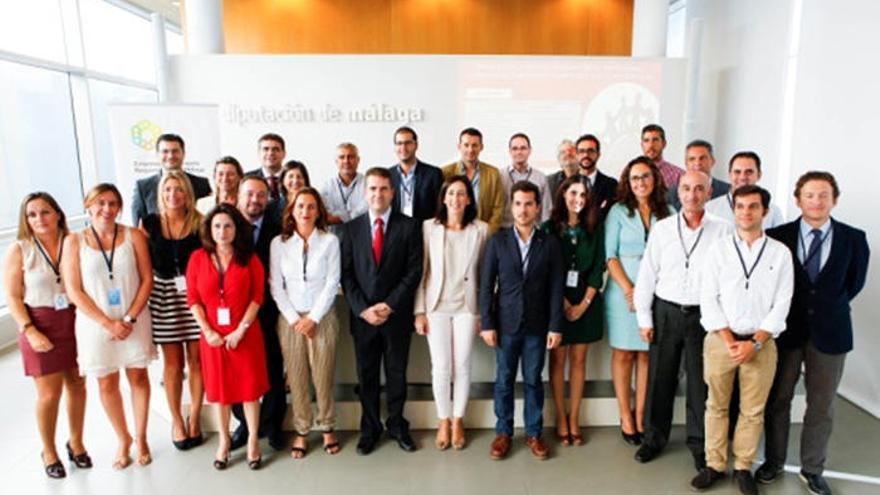 Foto de familia del Foro provincial de Empresas Socialmente Responsables.