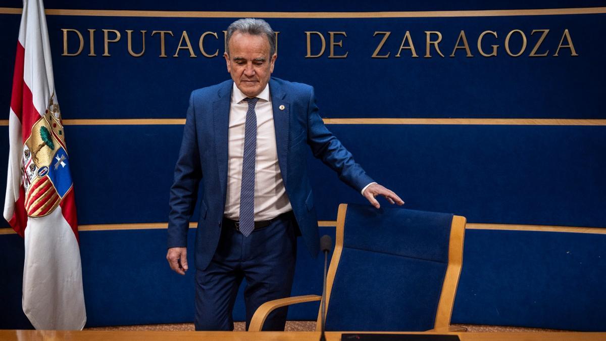 El presidente de la Diputación de Zaragoza, Juan Antonio Sánchez Quero, antes de una comparecencia de prensa.