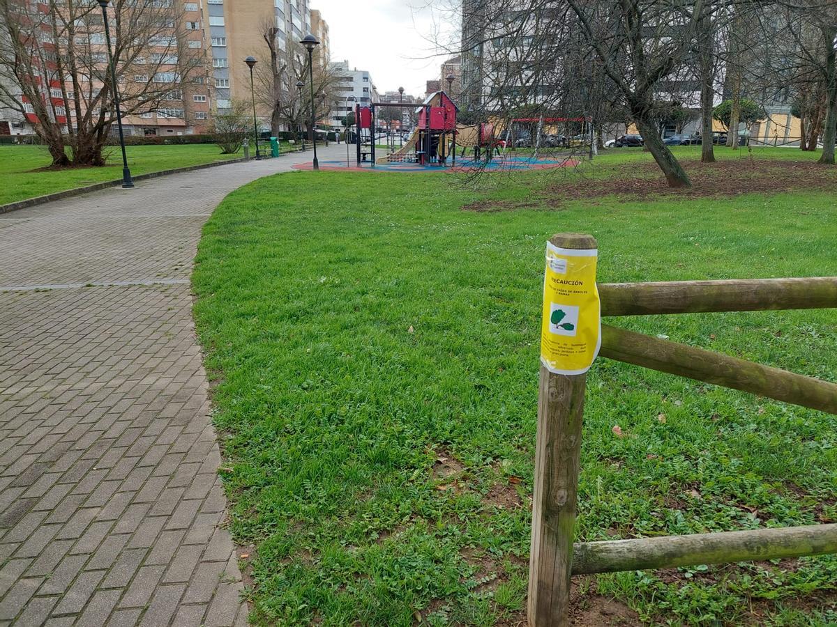 Uno de los avisos puestos en Castrillón