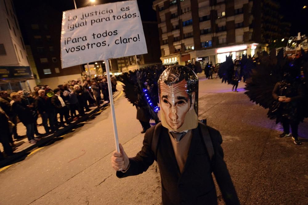 Desfile del Antroxu en Mieres