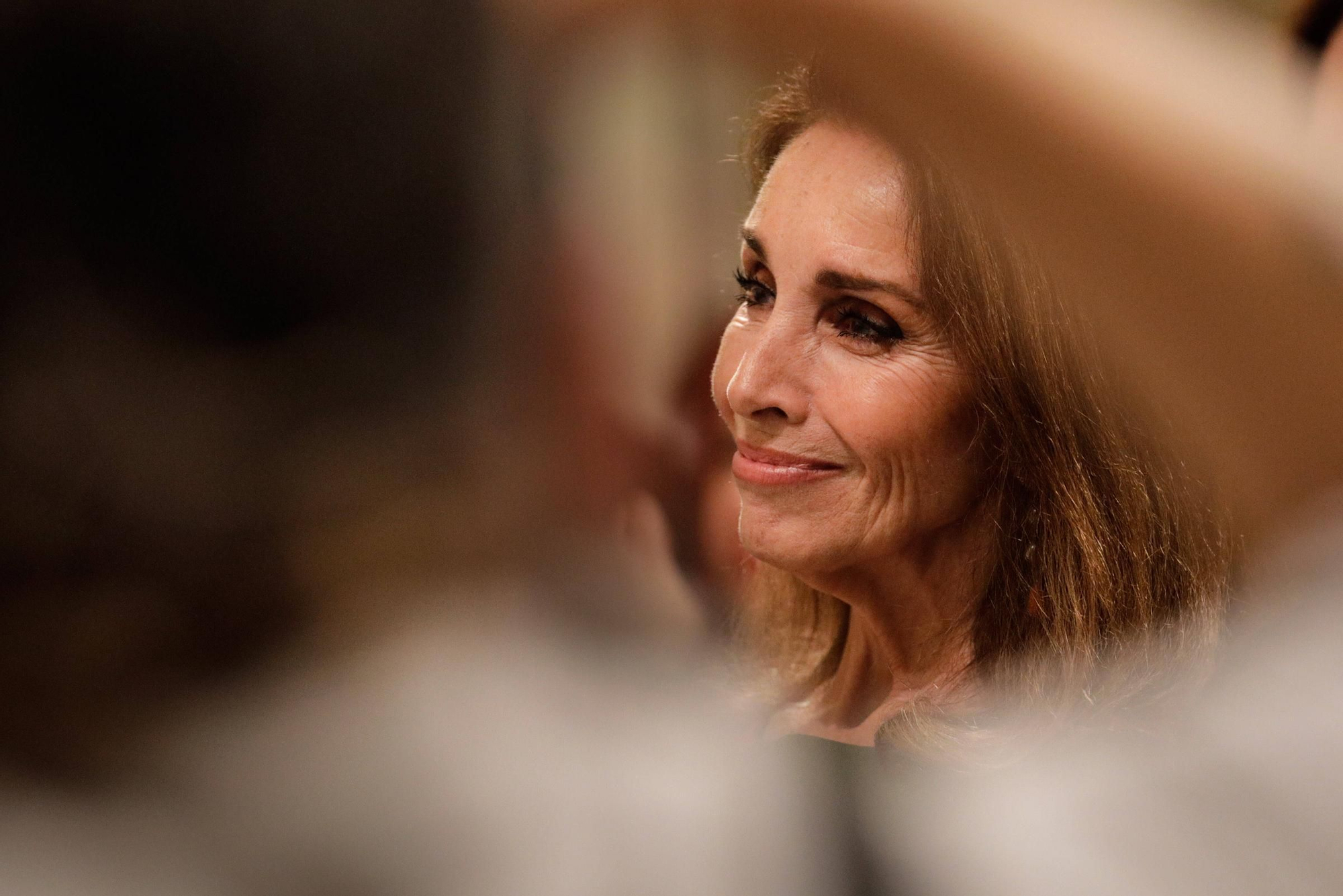 Ana Belén recibe el premio "Pasionaria" en la Colegiata (en imágenes)