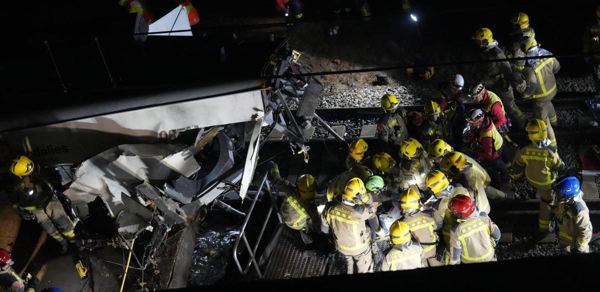 Un mort al xocar un Rodalies contra un mur de contenció caigut a Gelida